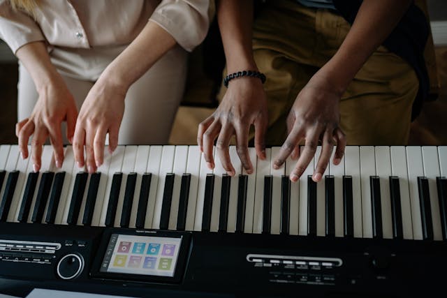 learn to play piano