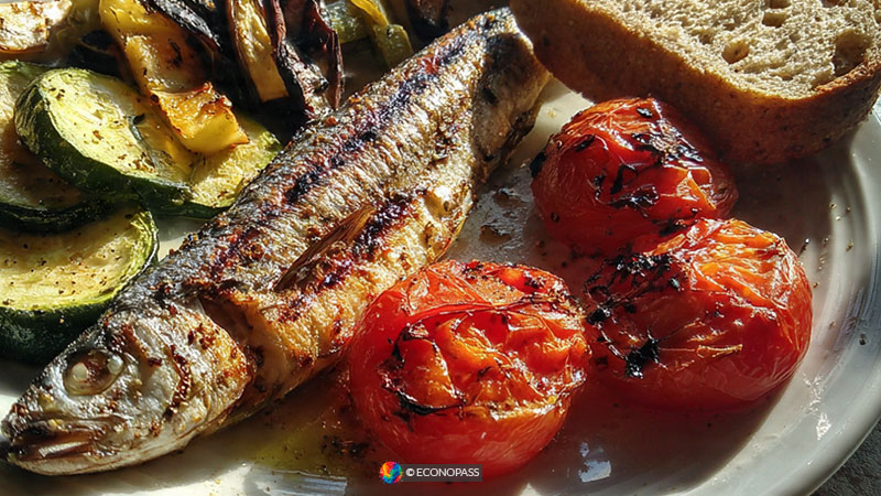 Mediterranean style dinner plate